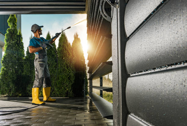 Best Deck Pressure Washing  in Mount Clemens, MI